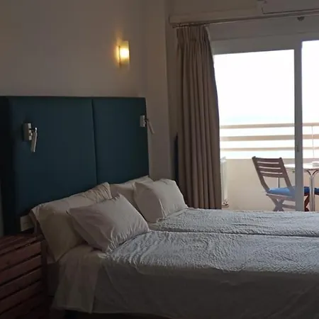 Apartment Seafront With Open-air Heated Pool *